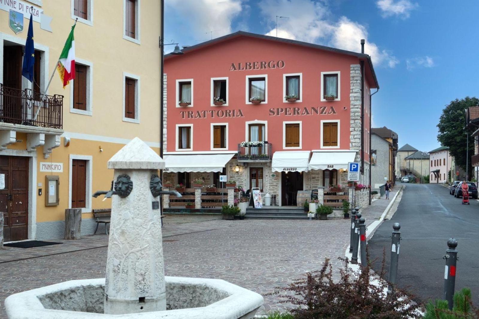 Albergo Trattoria Speranza Foza エクステリア 写真