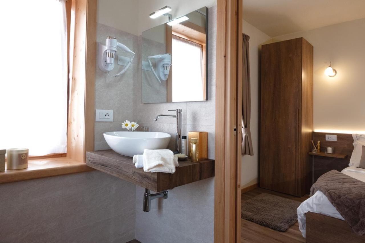 Albergo Trattoria Speranza Foza エクステリア 写真